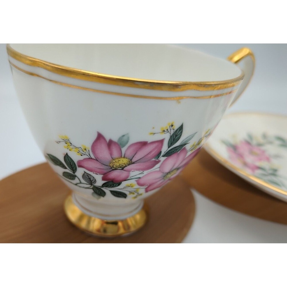Vtg Elizabethan Fine Bone China Taylor Kent England Teacup & Saucer Set Rosemary